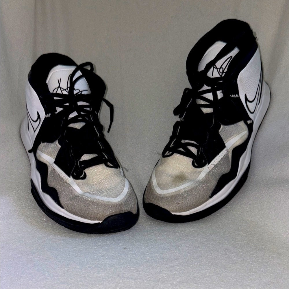 Nike Kyrie Infinity White Black Size 11 DO9616-100